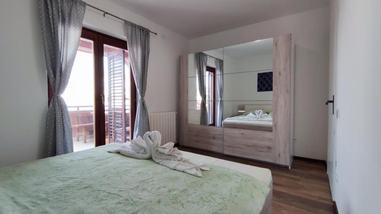 Apartments Marla Poreč Exterior foto